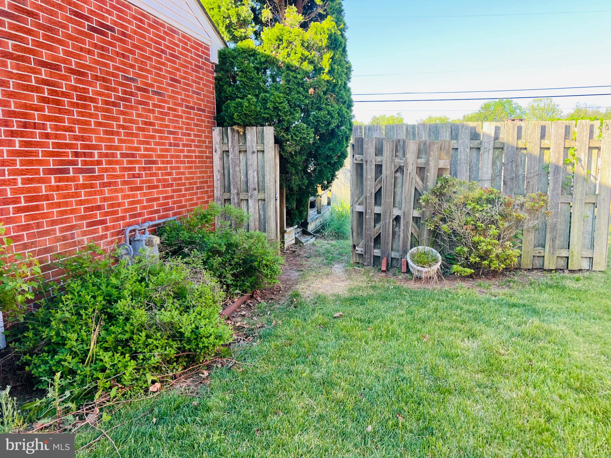COTTAGE DALE ACRES - Residential