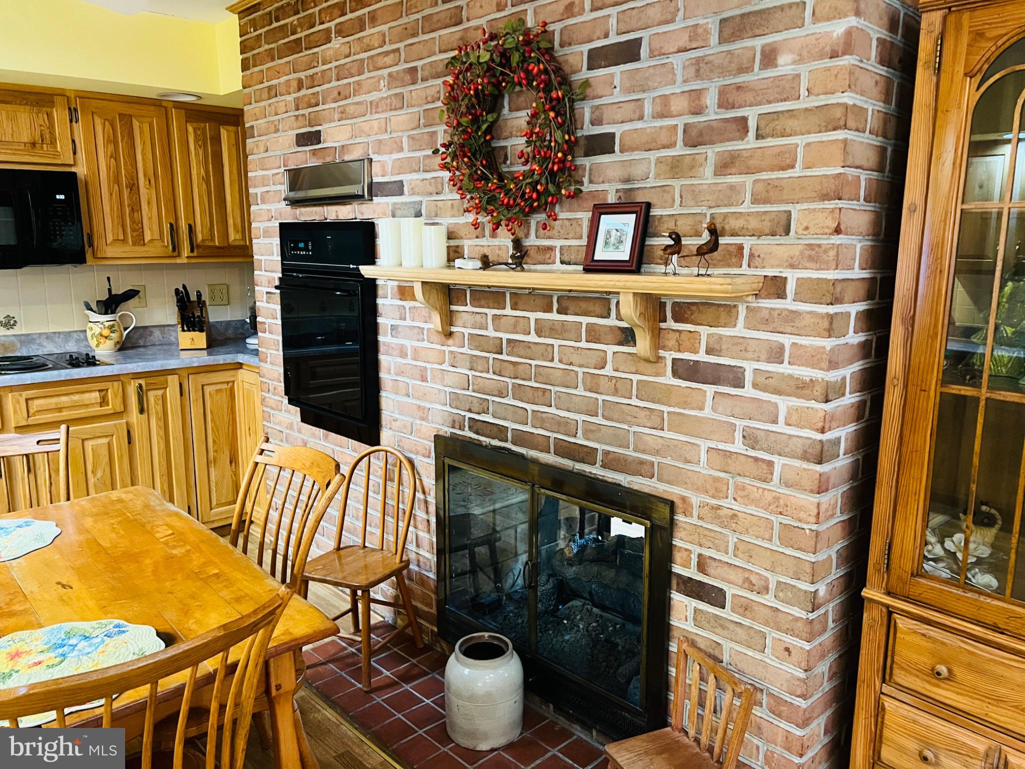 COTTAGE DALE ACRES - Residential