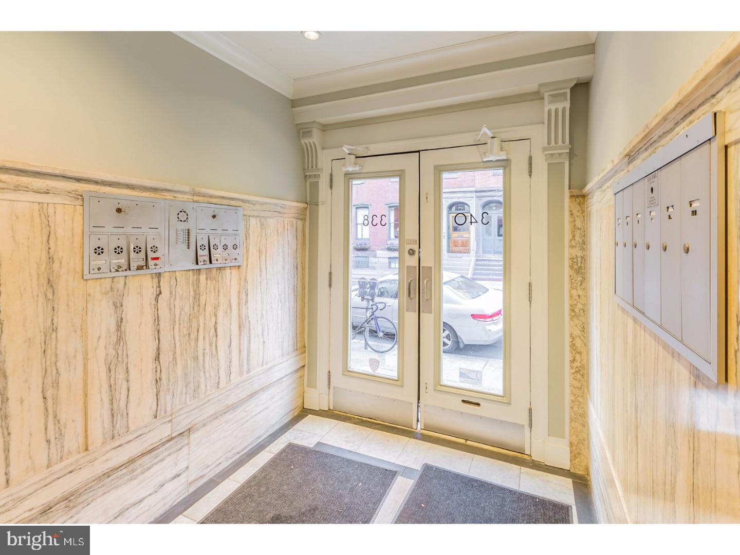 RITTENHOUSE SQUARE - Commercial Sale