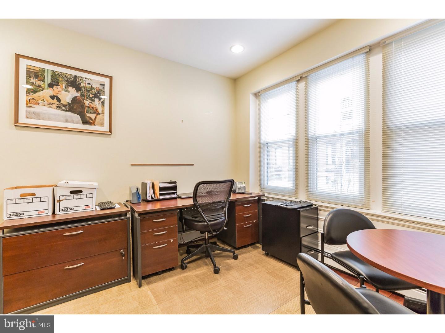 RITTENHOUSE SQUARE - Commercial Sale