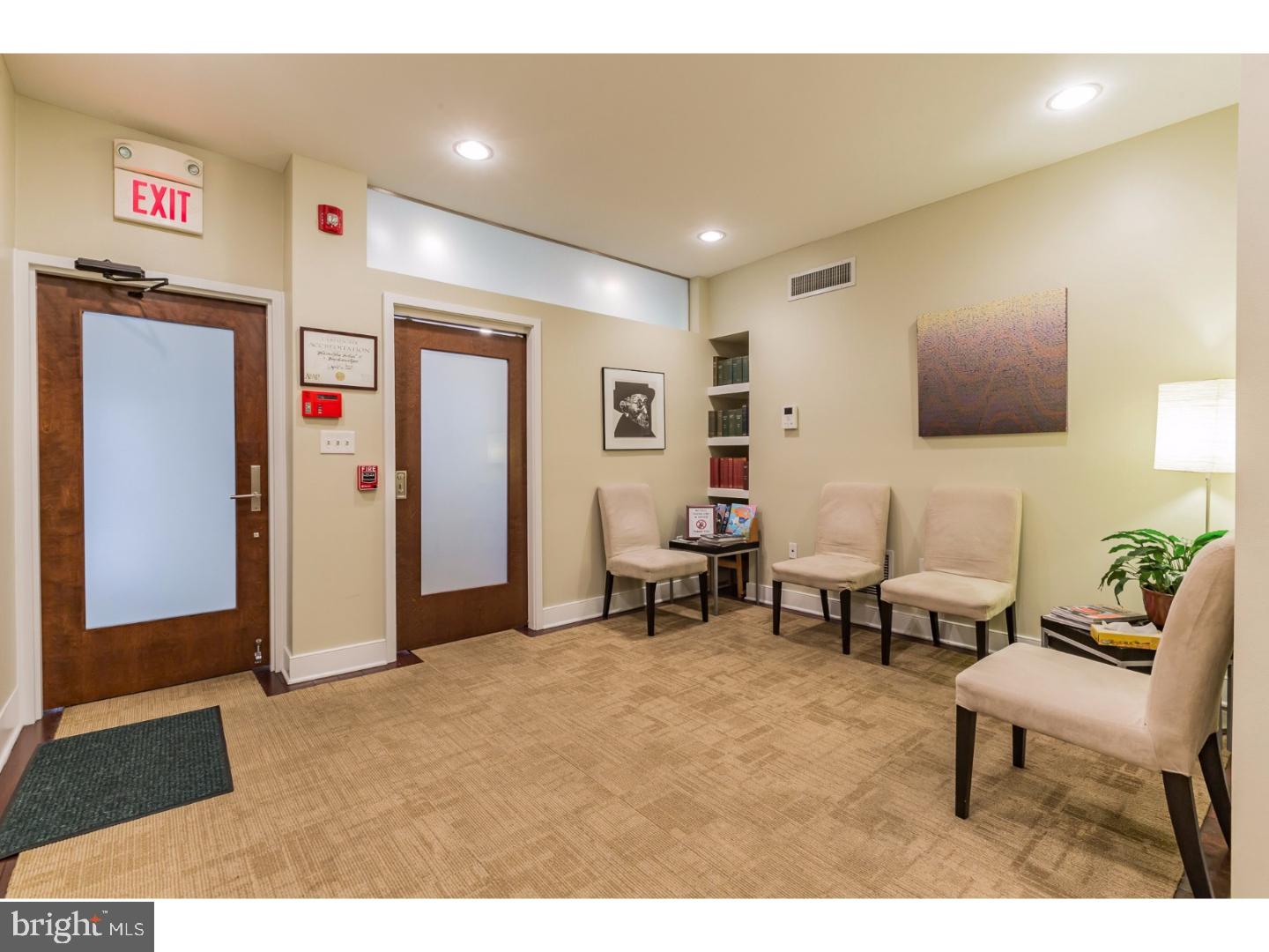 RITTENHOUSE SQUARE - Commercial Sale