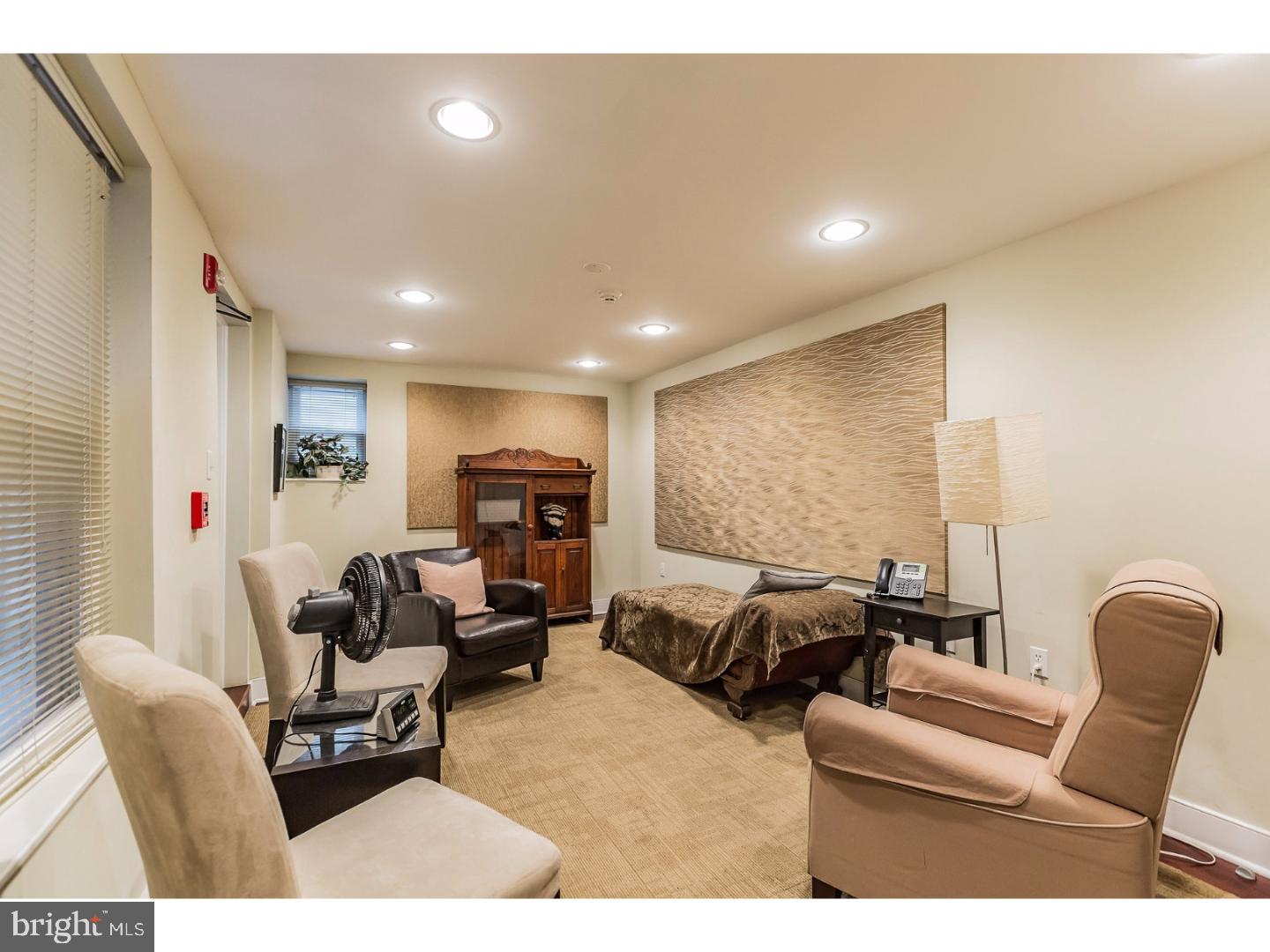 RITTENHOUSE SQUARE - Commercial Sale