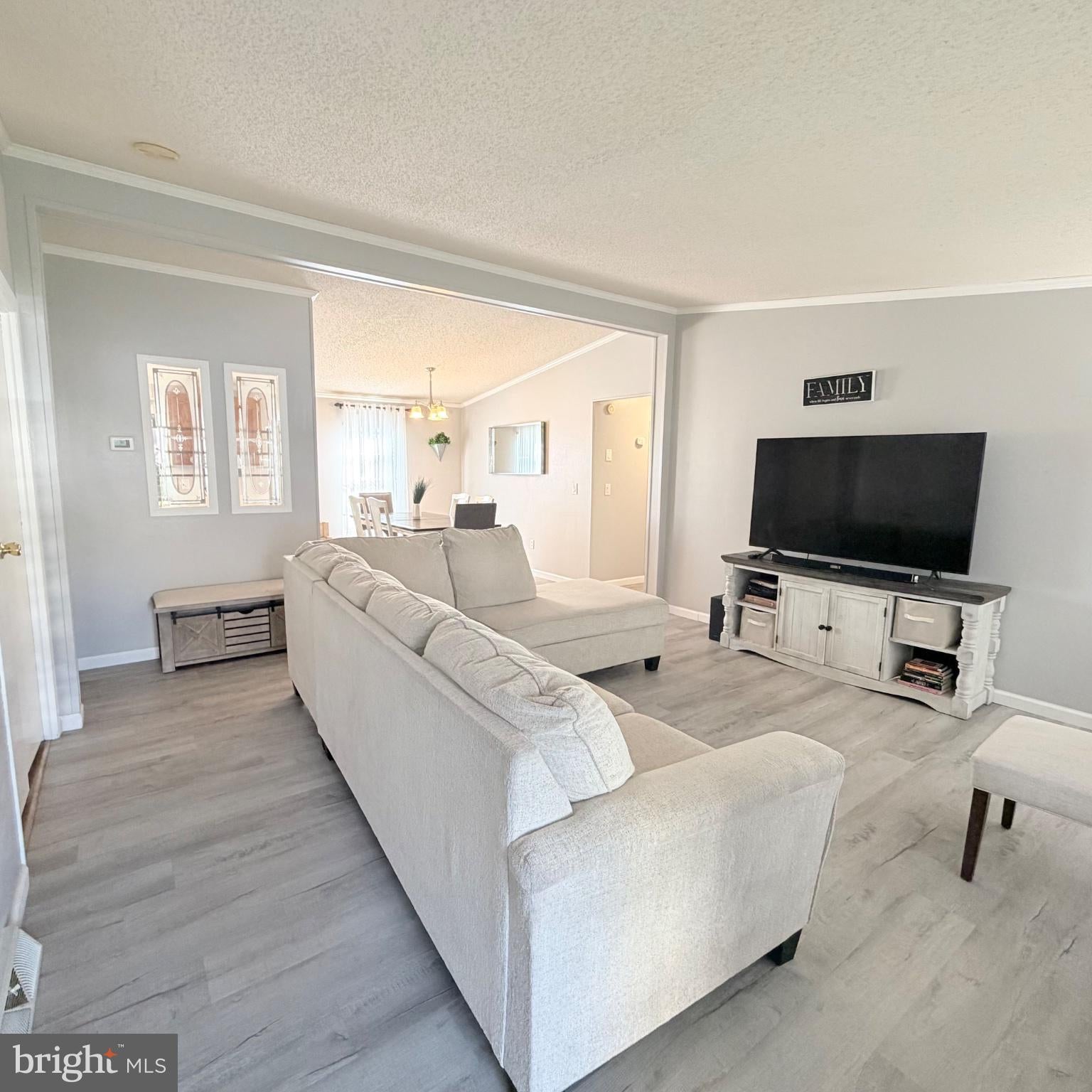 59 MEADOWVIEW DRIVE
