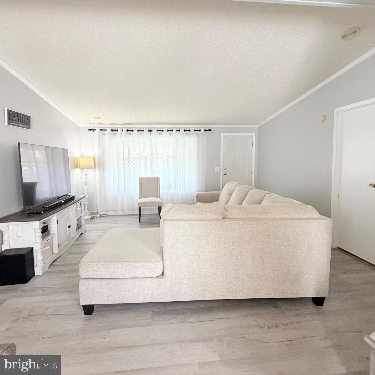 59 MEADOWVIEW DRIVE