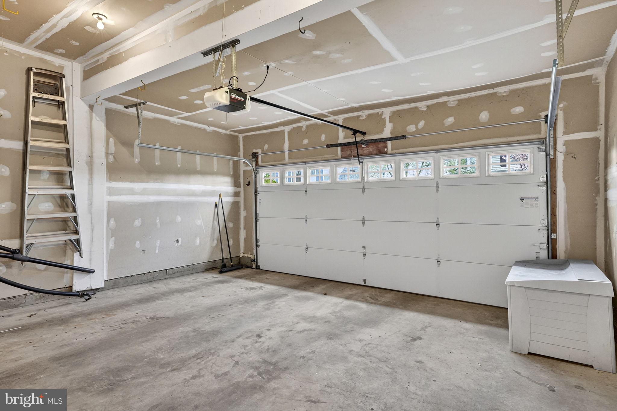 ASHLEIGH - Residential