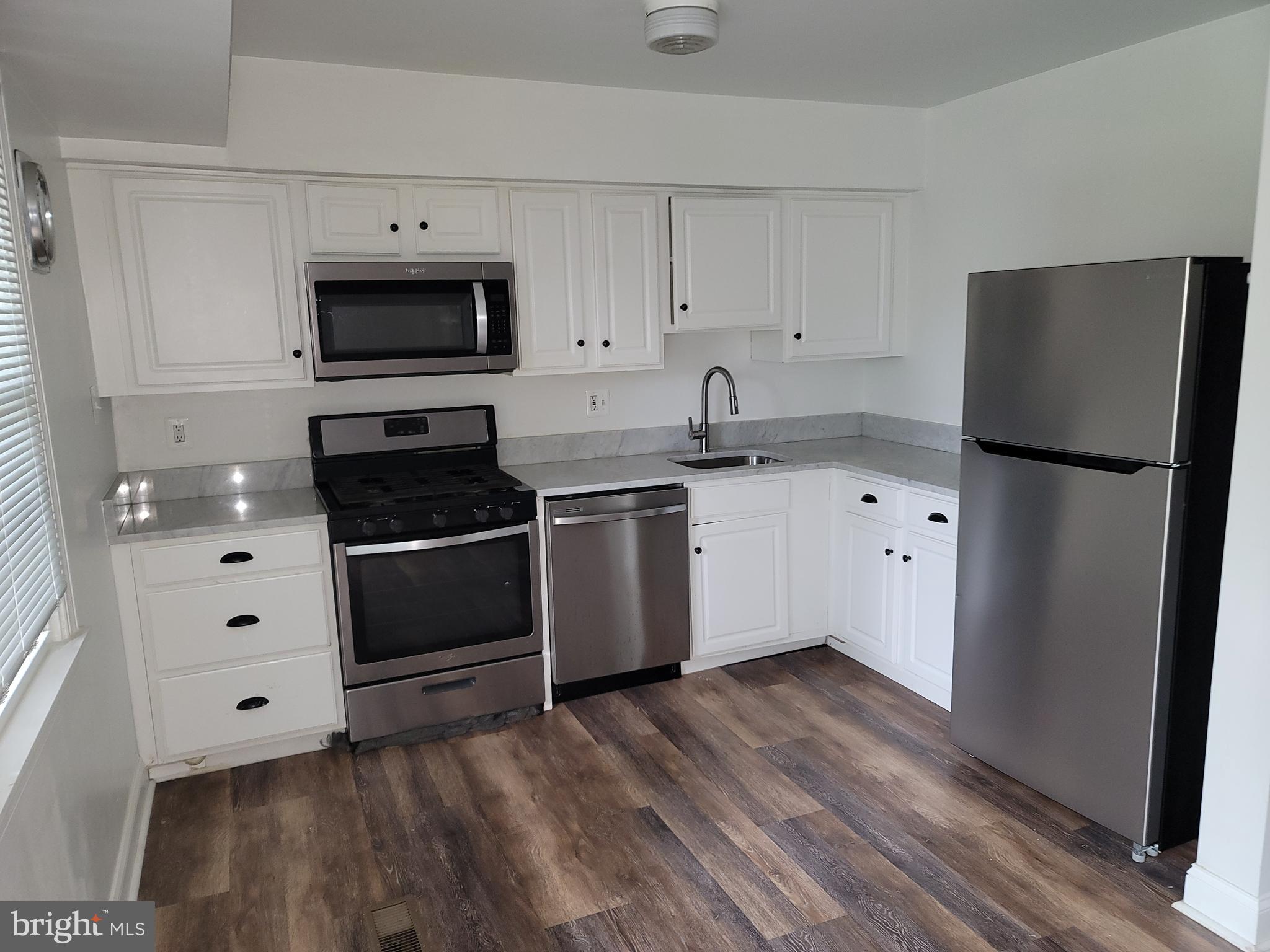367 HOMELAND SOUTHWAY 1B