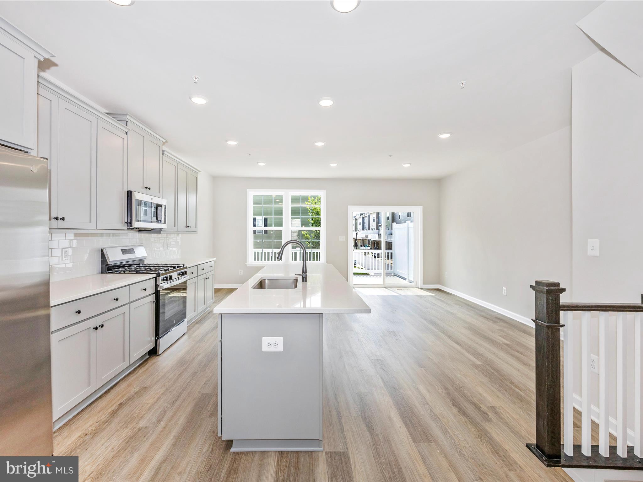 SPRING BANK - Residential