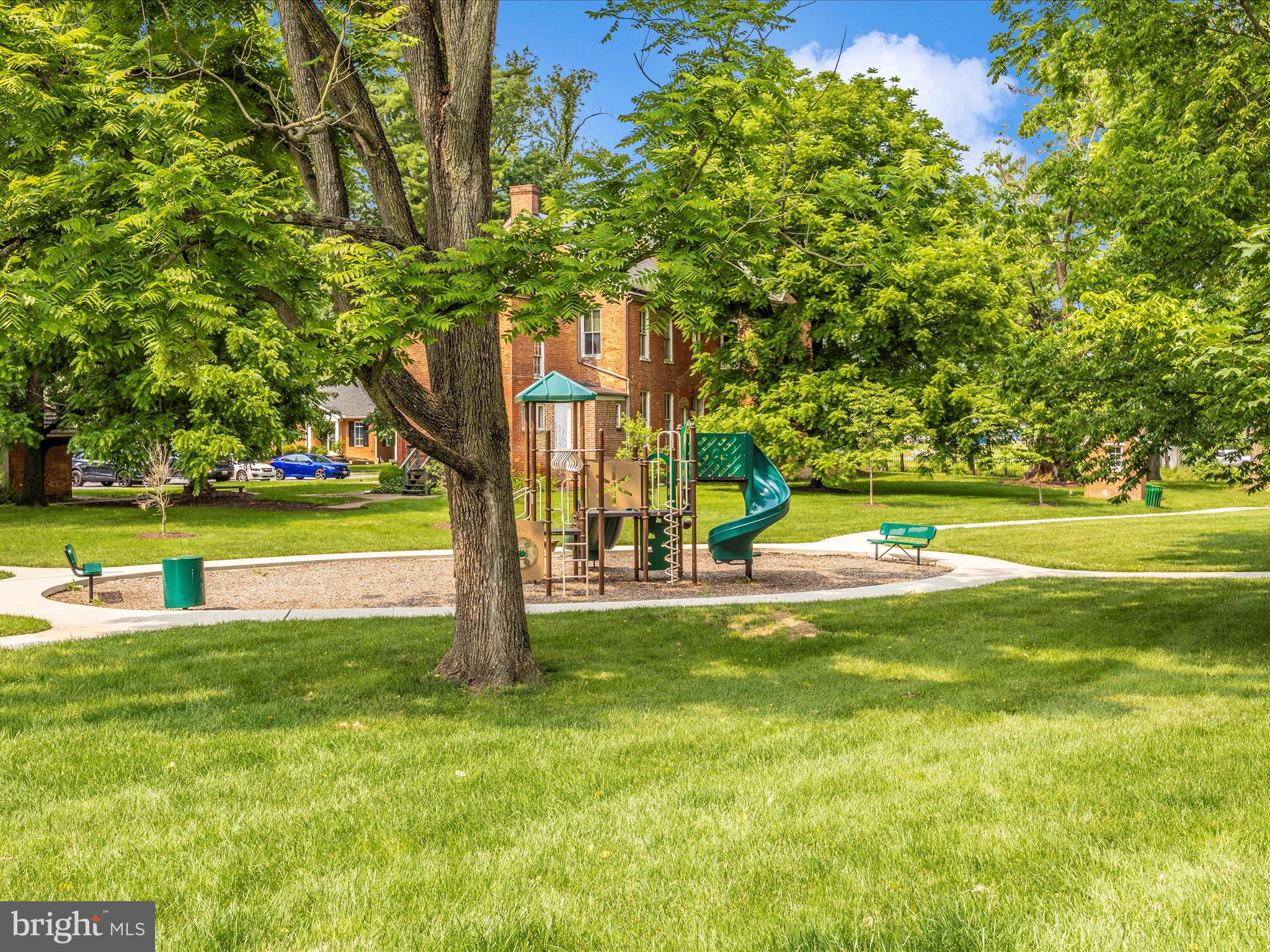 SPRING BANK - Residential