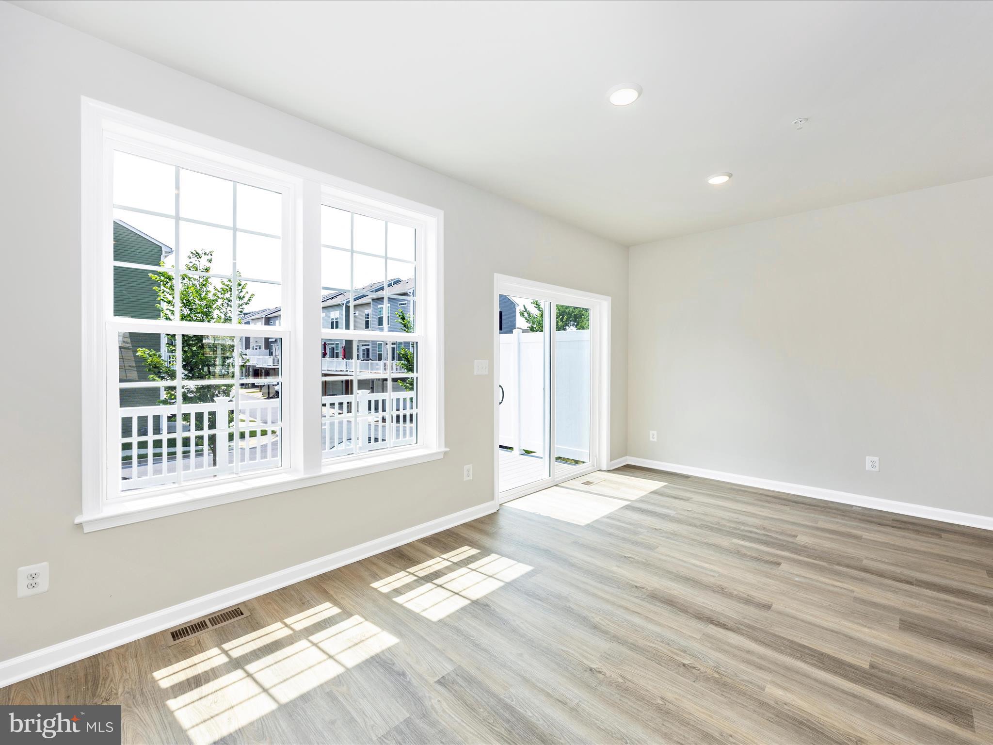 SPRING BANK - Residential