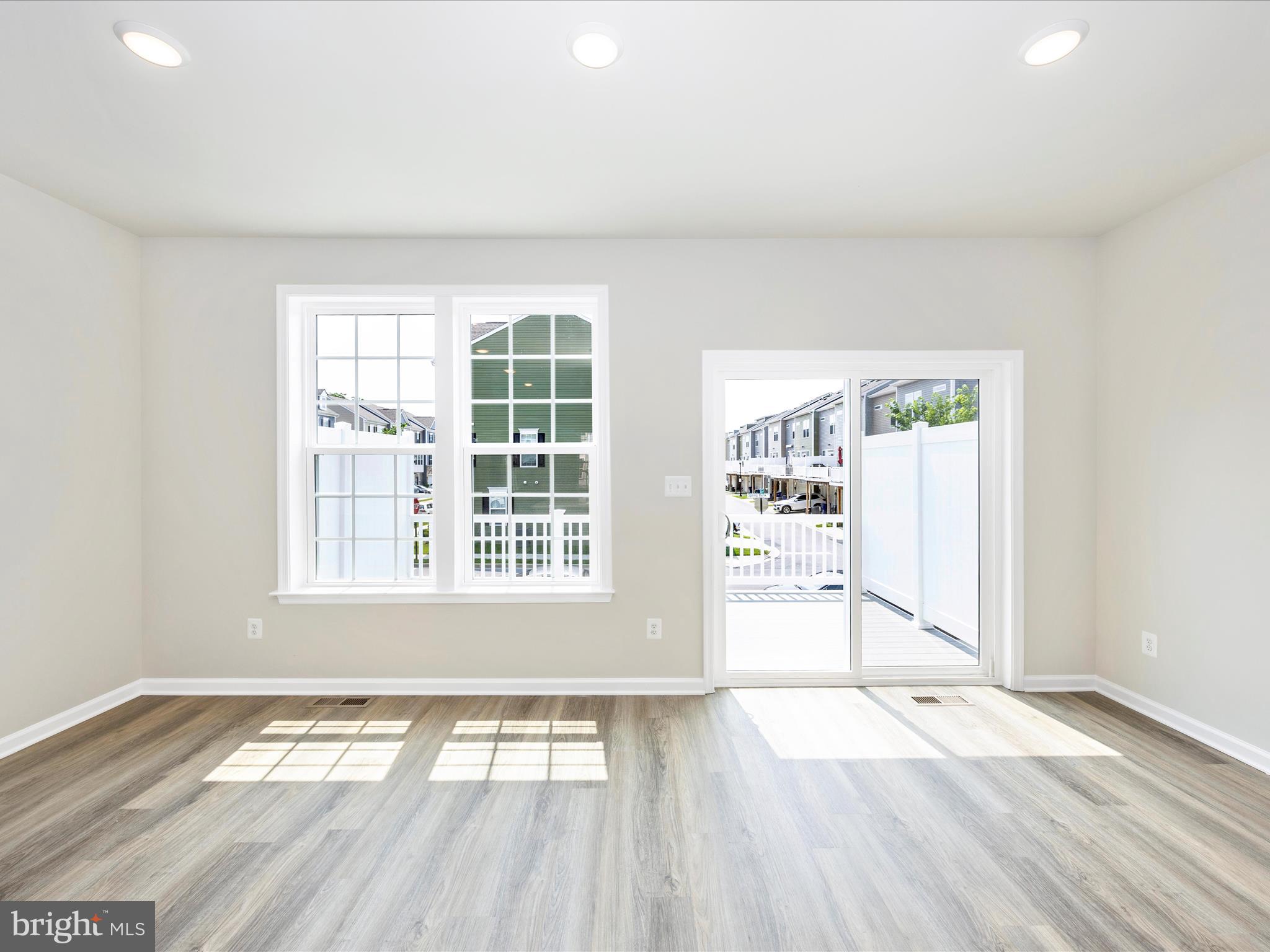 SPRING BANK - Residential