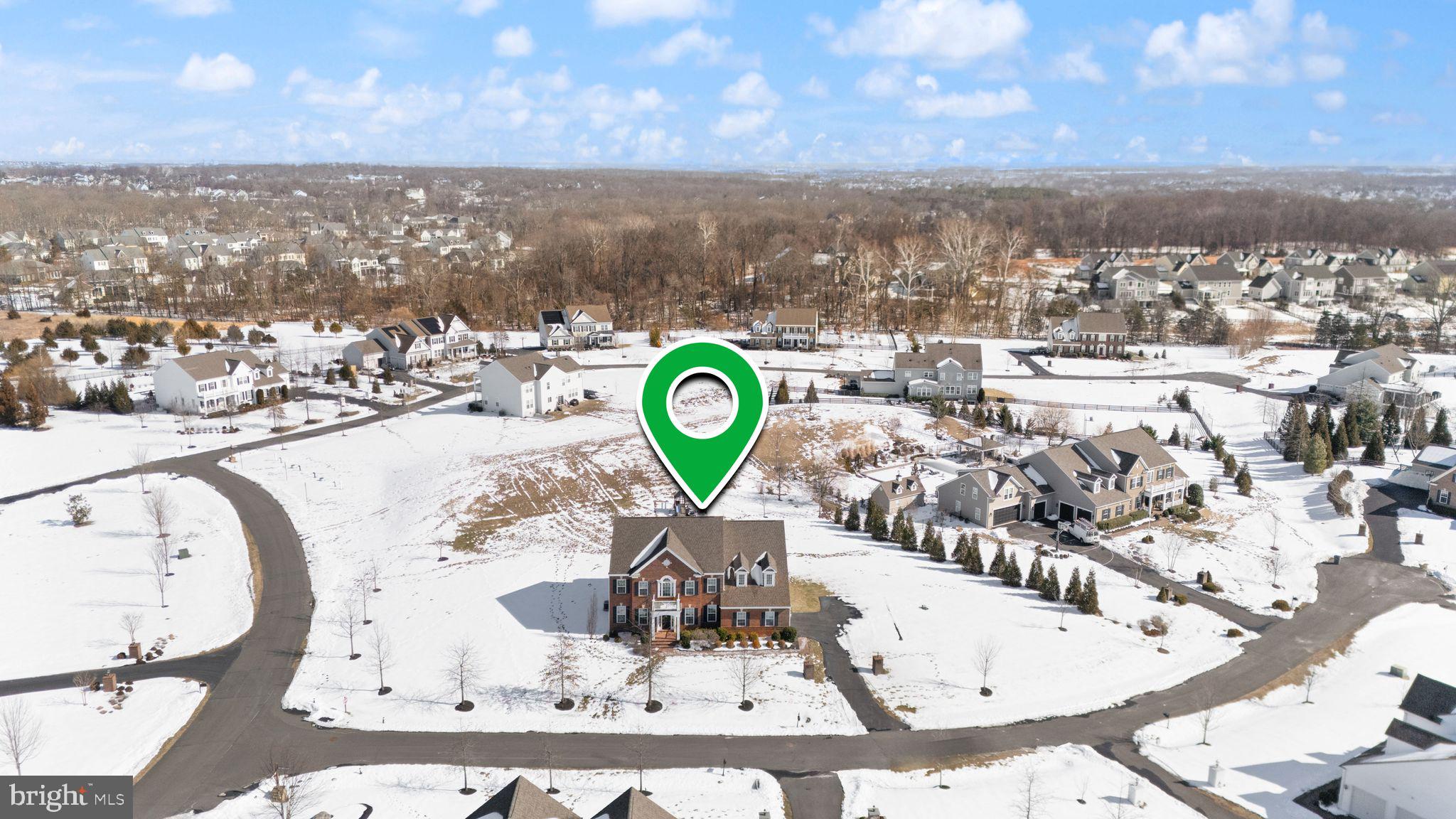 CREIGHTON FARMS - Residential