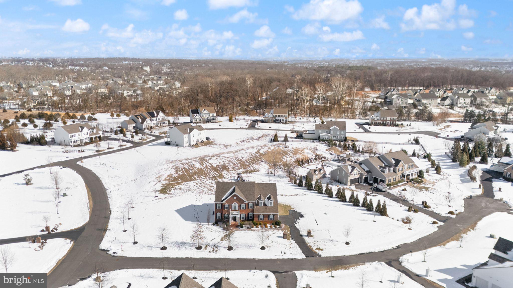 CREIGHTON FARMS - Residential