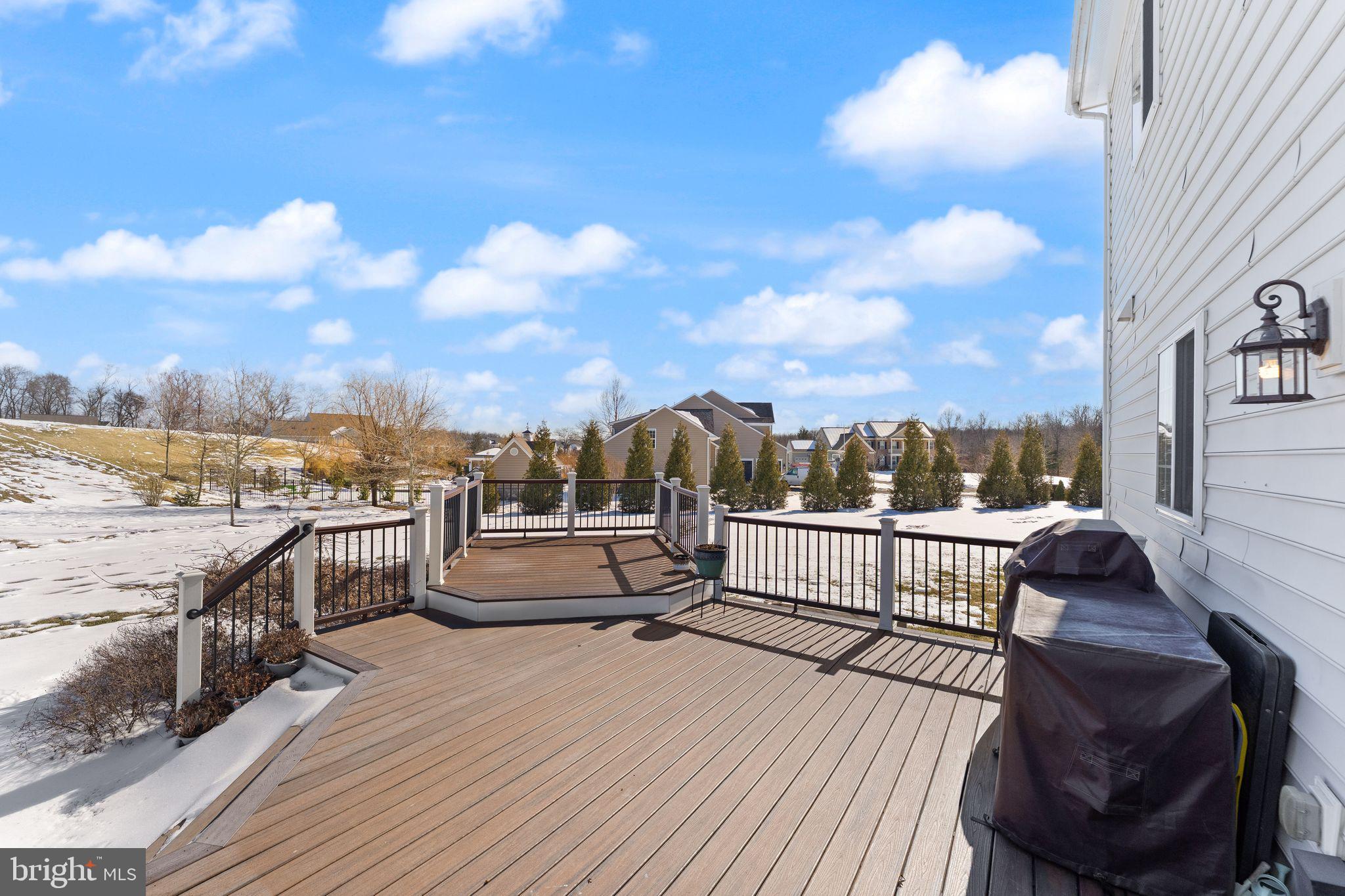 CREIGHTON FARMS - Residential