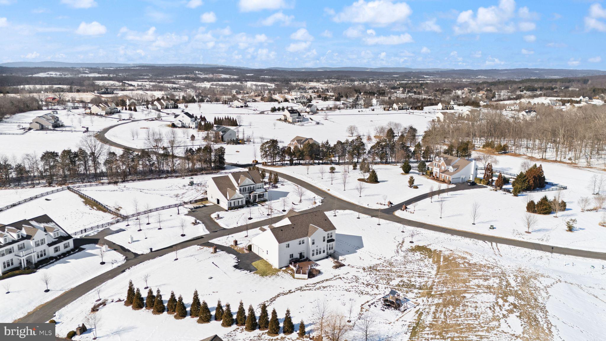 CREIGHTON FARMS - Residential