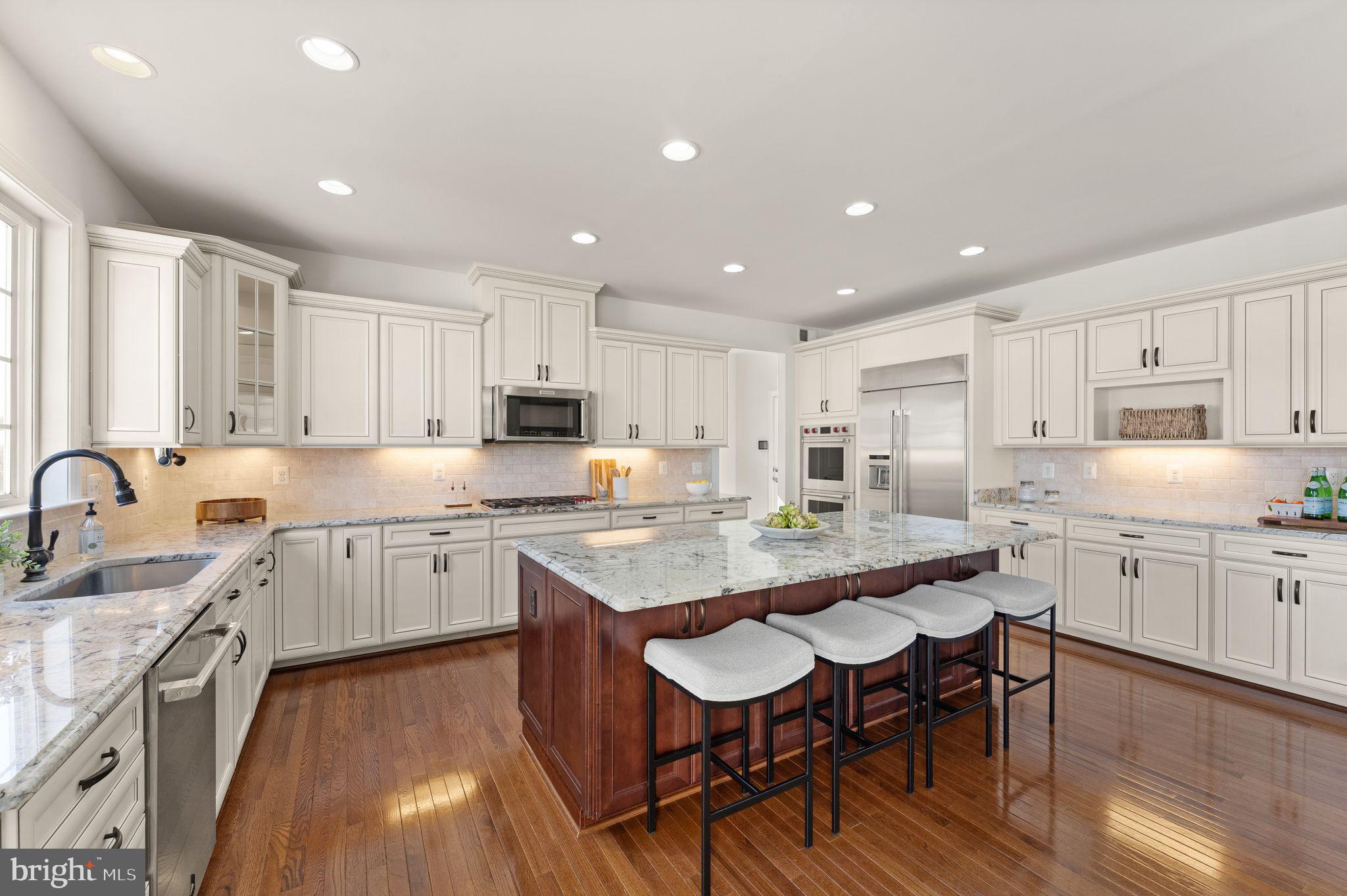 CREIGHTON FARMS - Residential