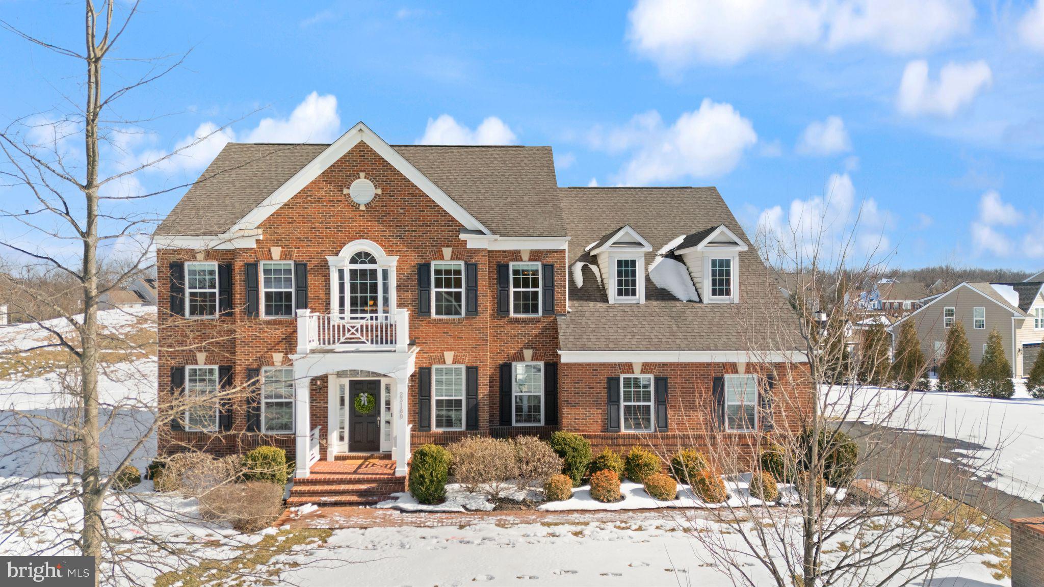 CREIGHTON FARMS - Residential