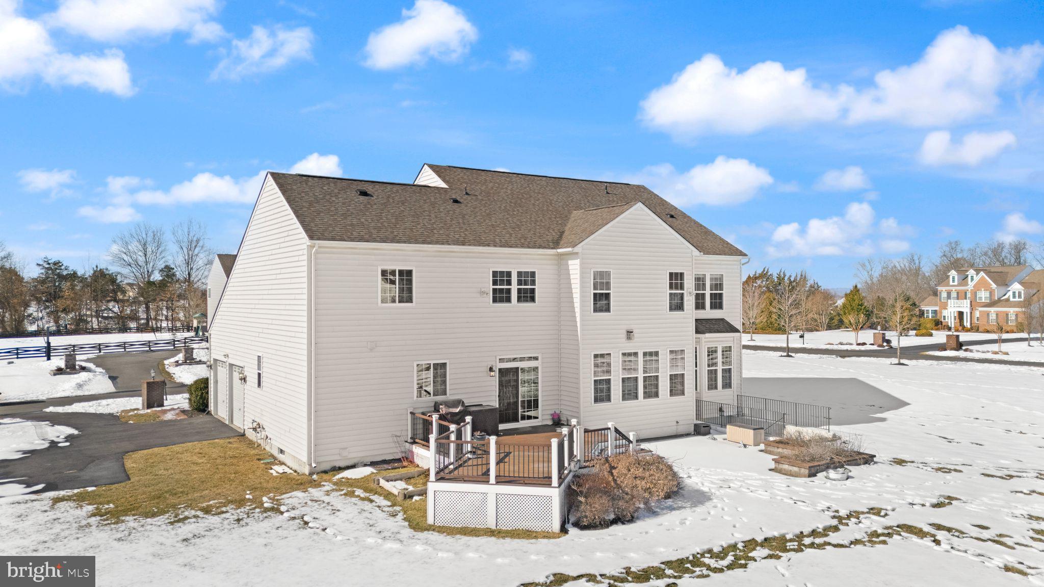 CREIGHTON FARMS - Residential