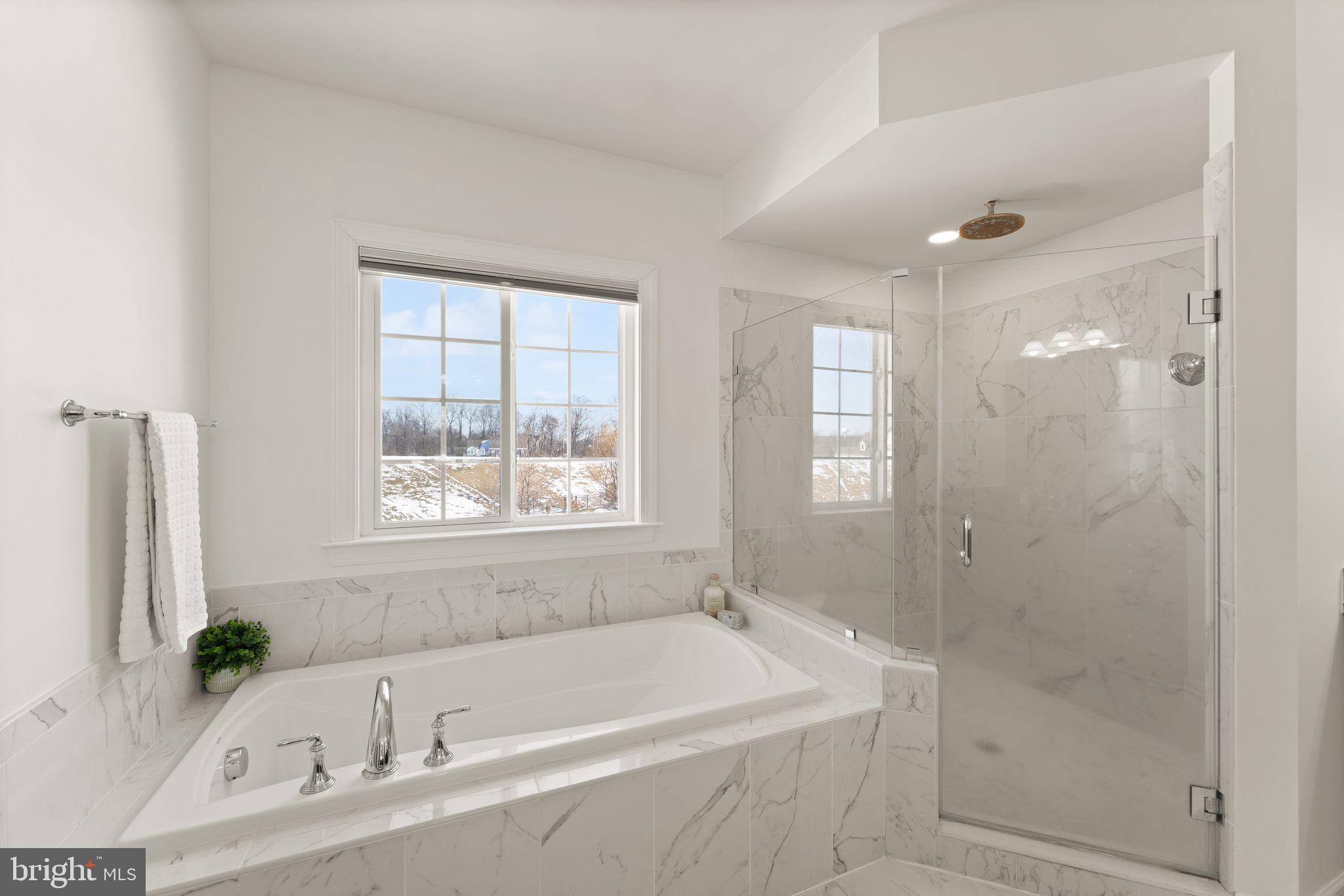 CREIGHTON FARMS - Residential