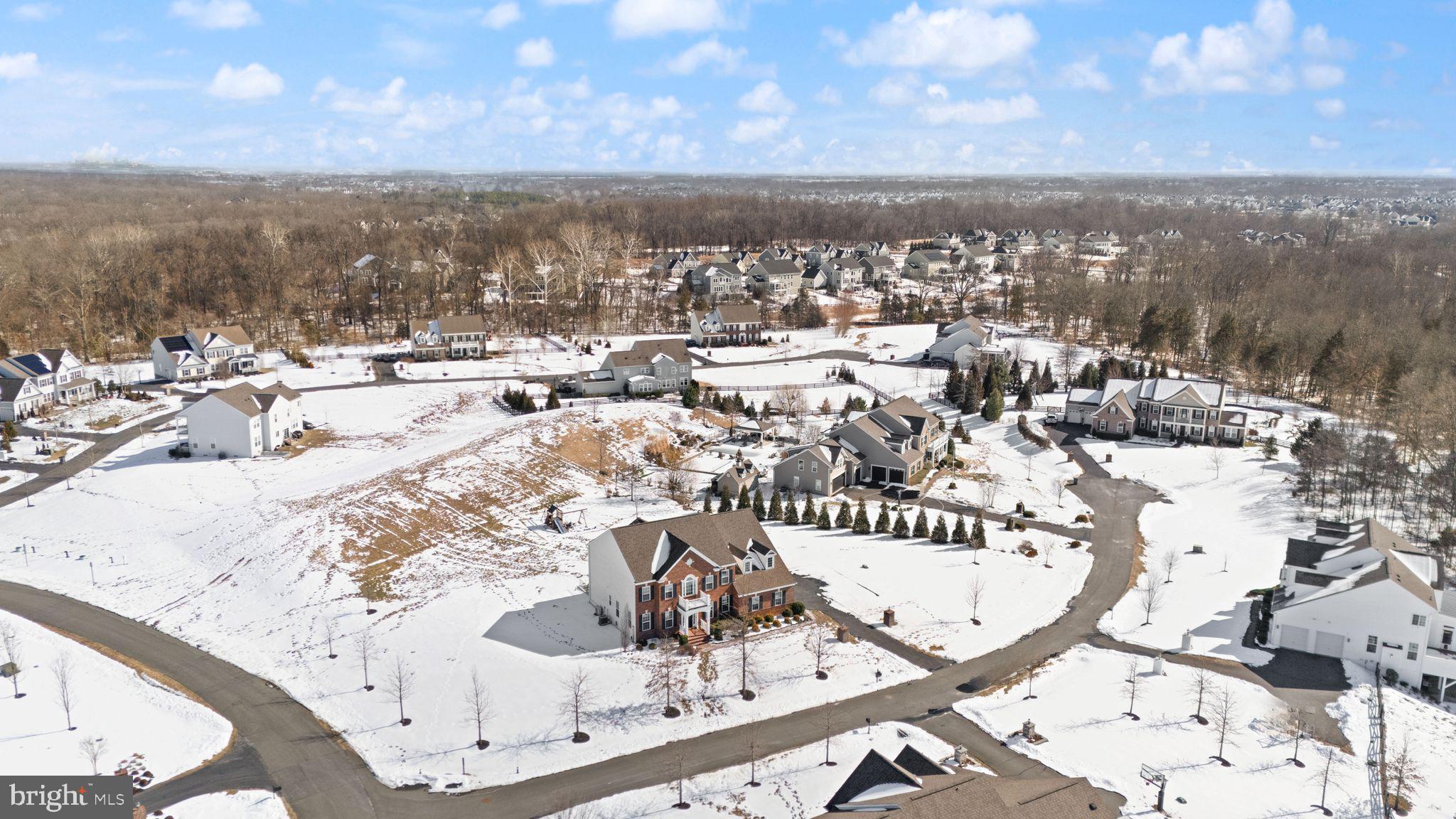 CREIGHTON FARMS - Residential