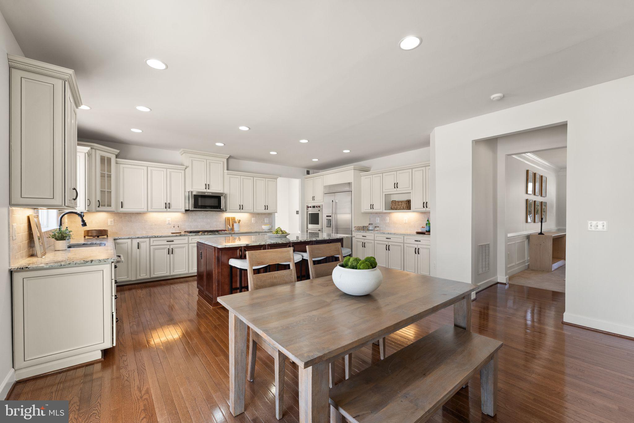 CREIGHTON FARMS - Residential