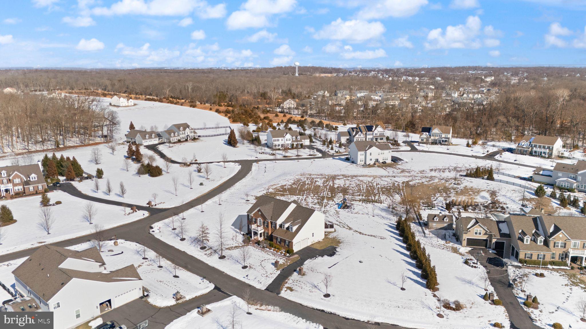 CREIGHTON FARMS - Residential