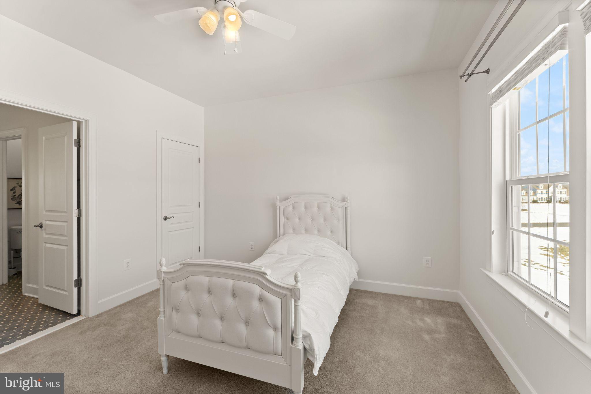 CREIGHTON FARMS - Residential