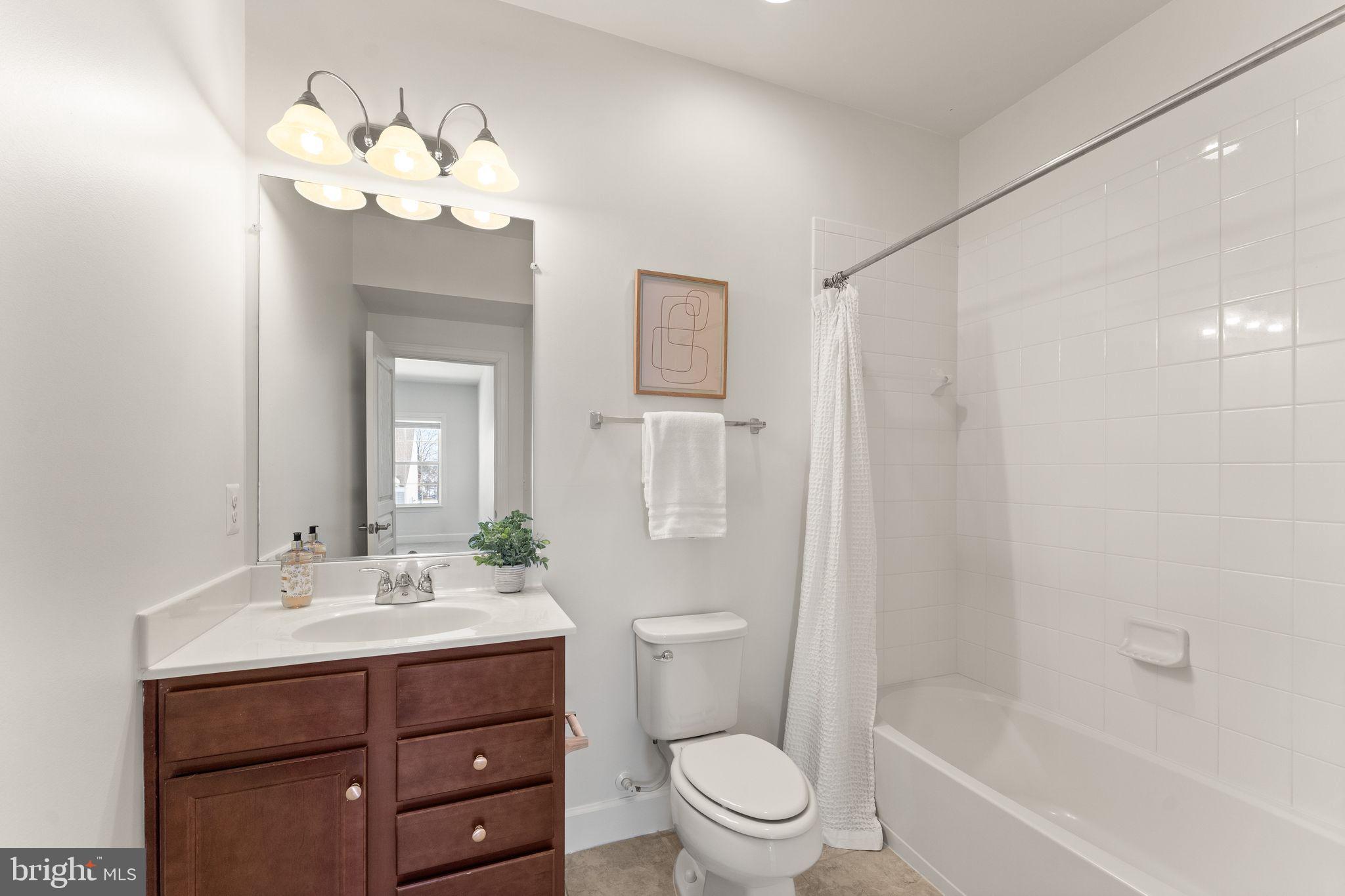 CREIGHTON FARMS - Residential