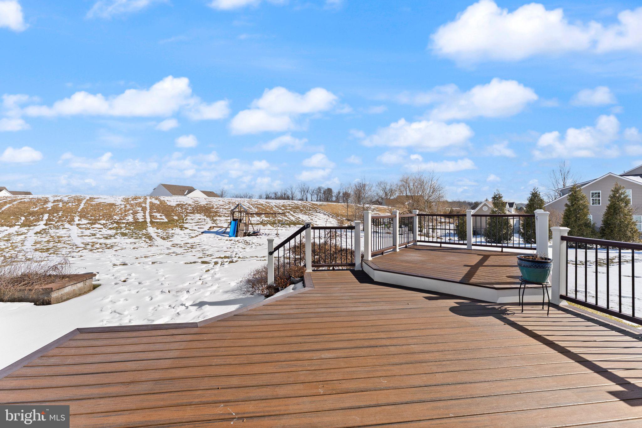 CREIGHTON FARMS - Residential