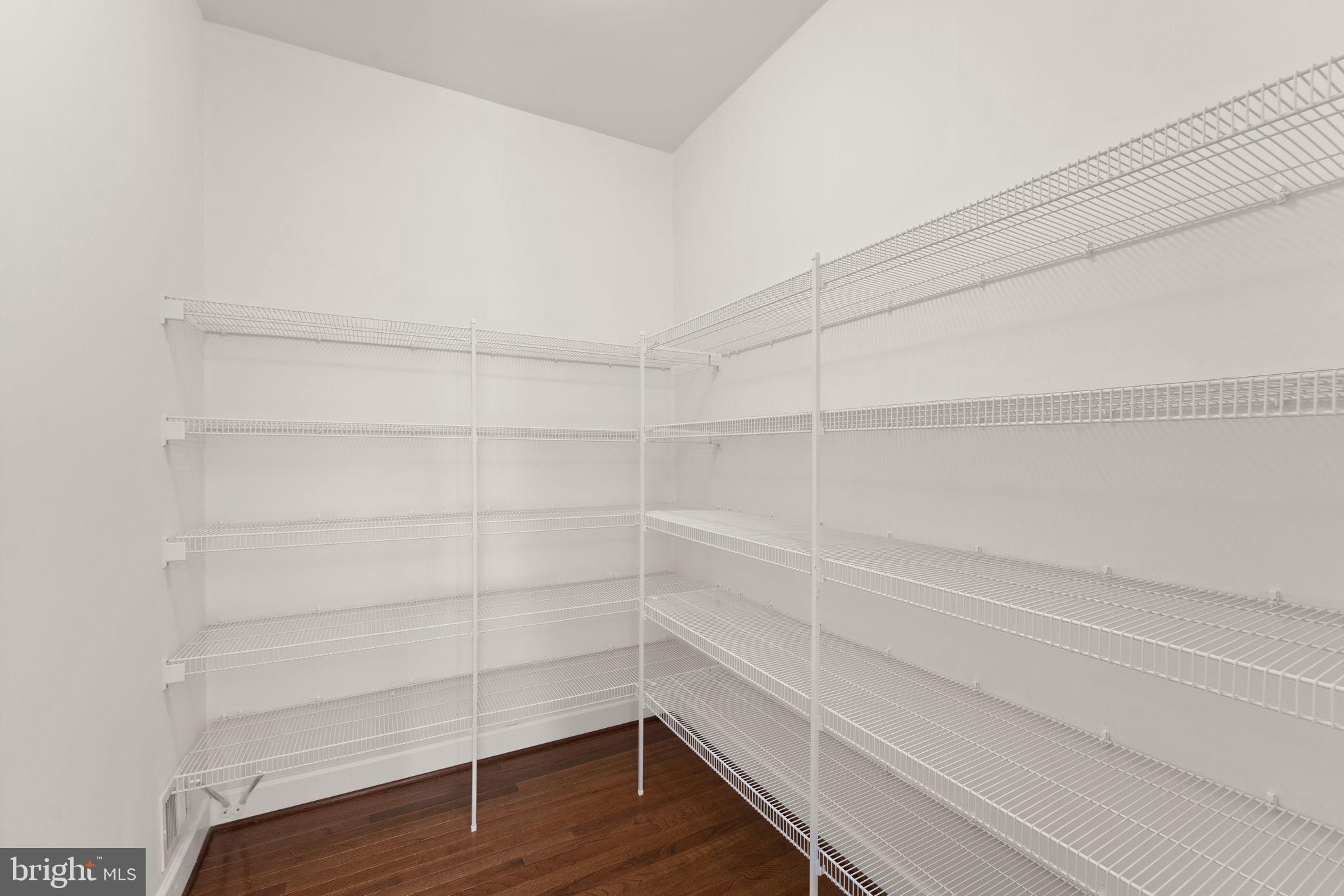 CREIGHTON FARMS - Residential