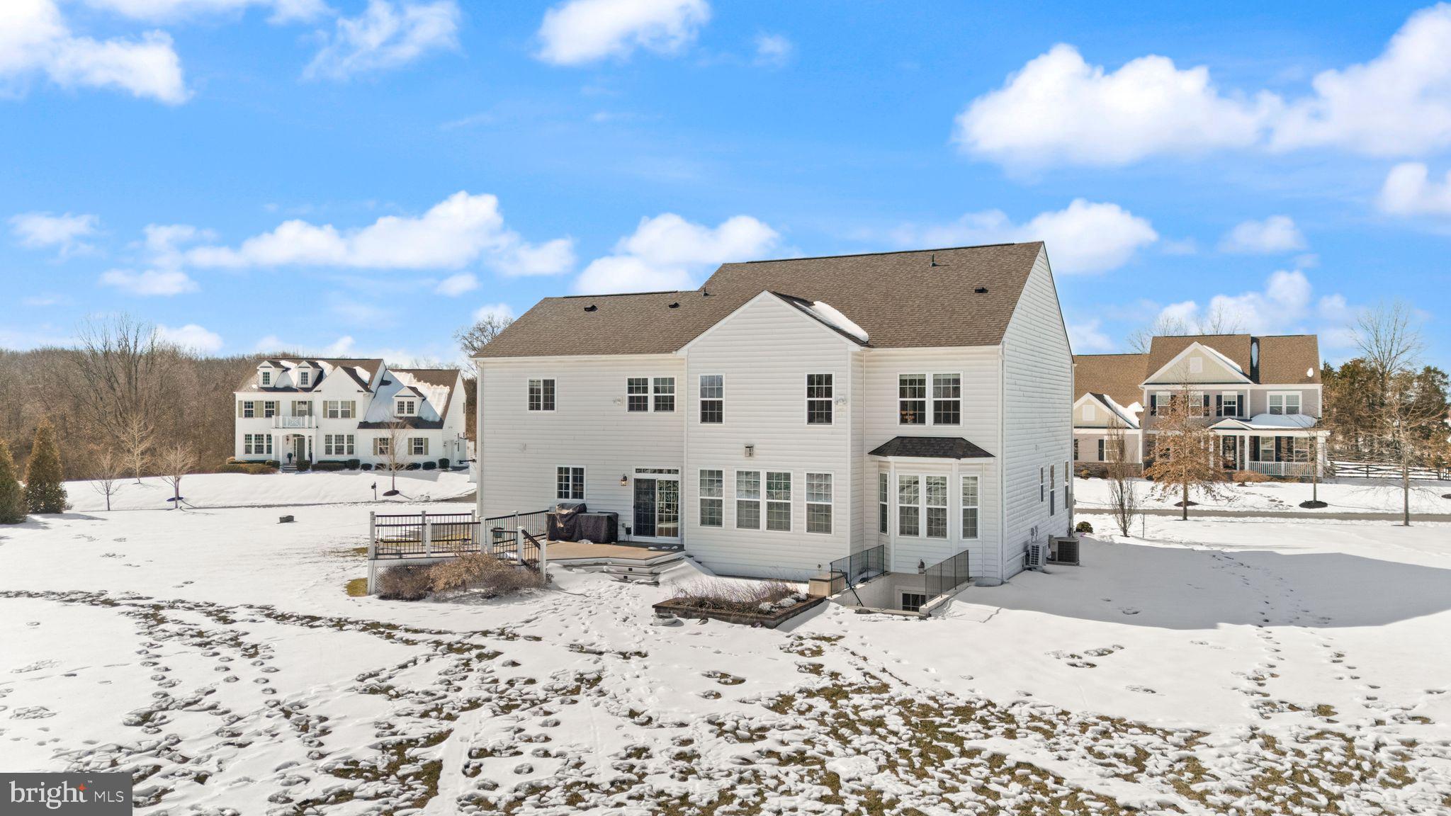 CREIGHTON FARMS - Residential