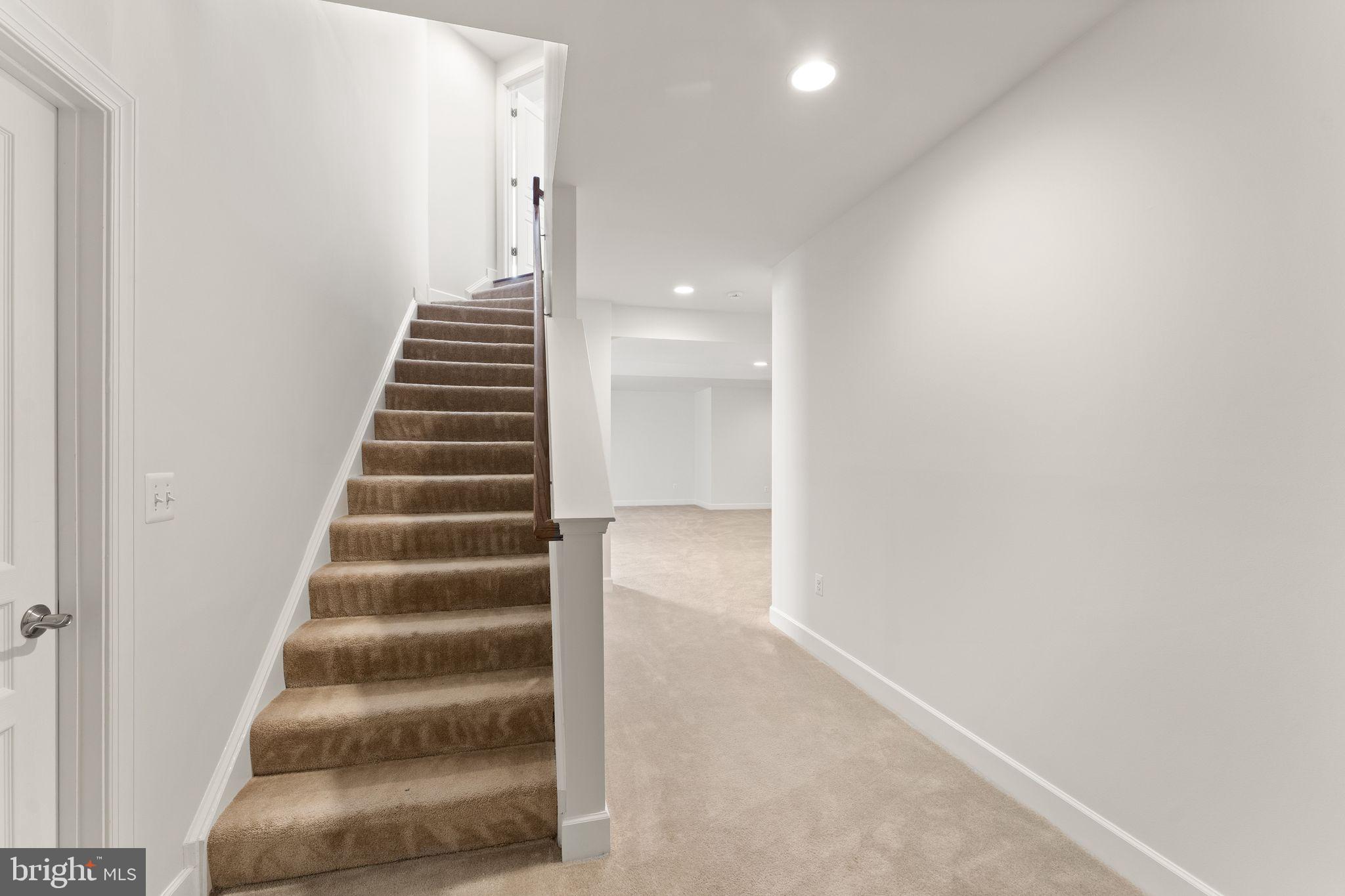 CREIGHTON FARMS - Residential