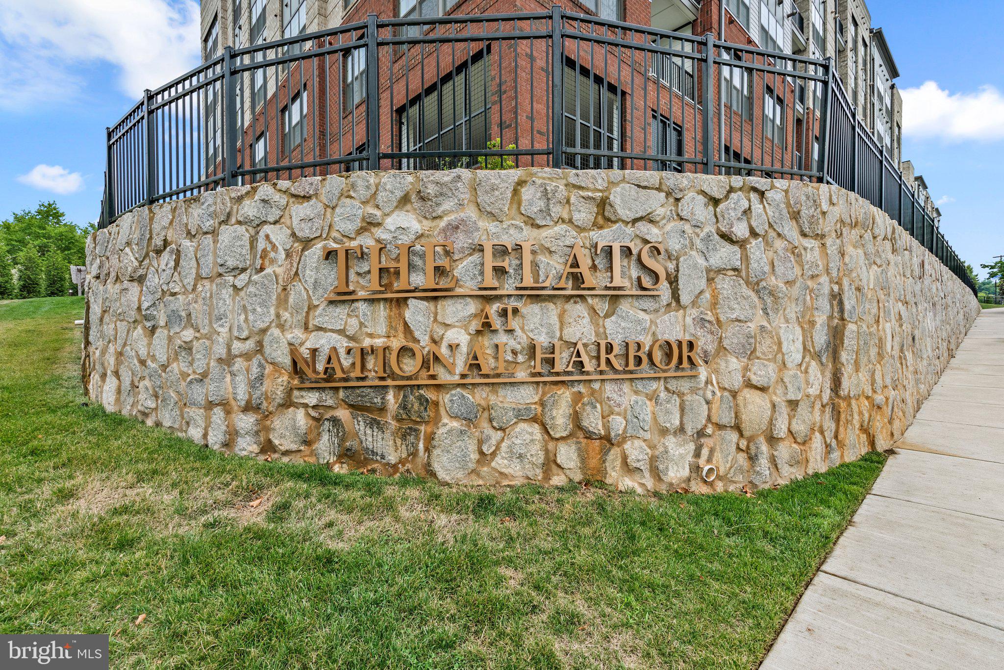 100 SAINT IVES PLACE 306