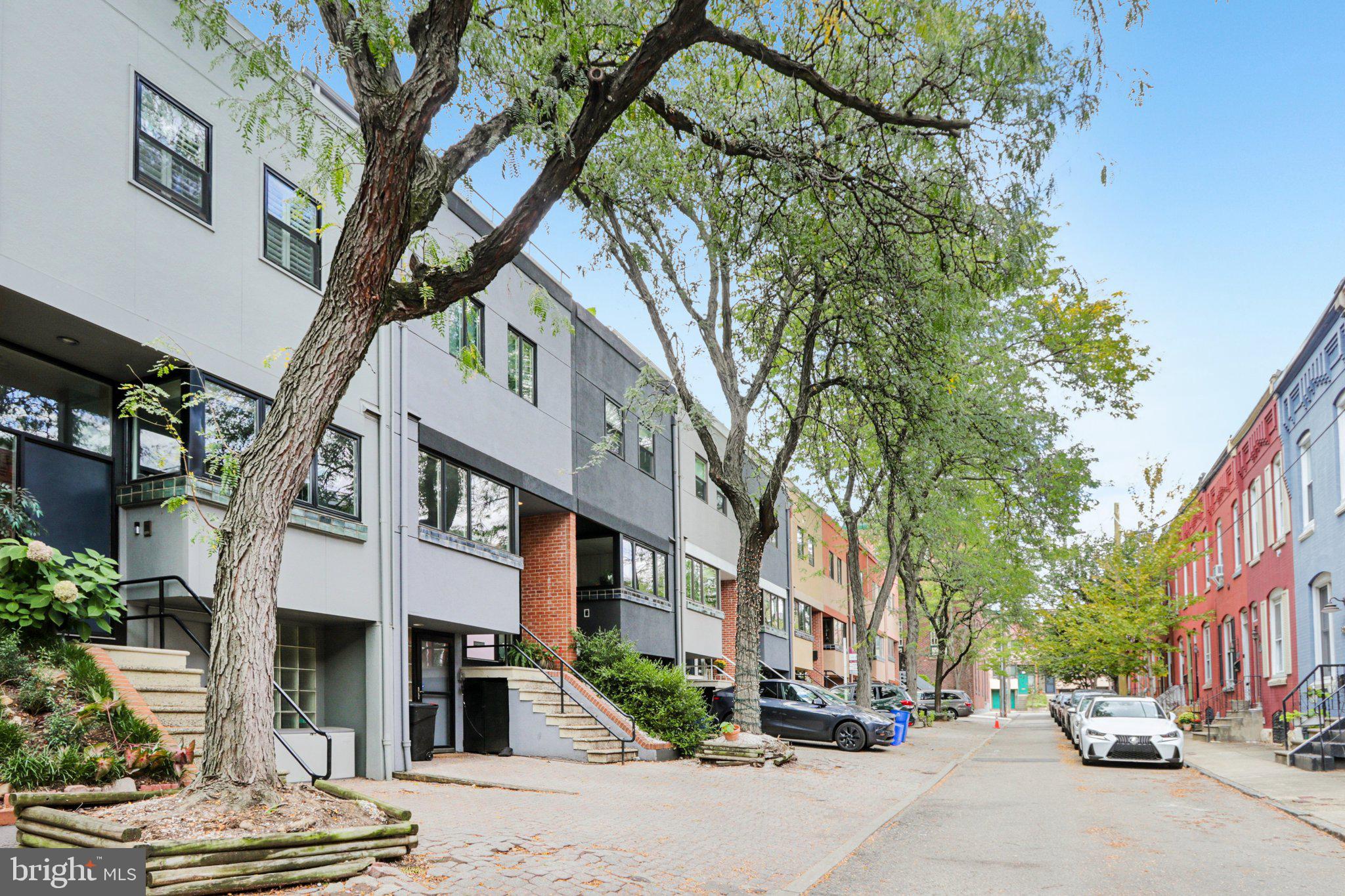 816 N NEWKIRK STREET