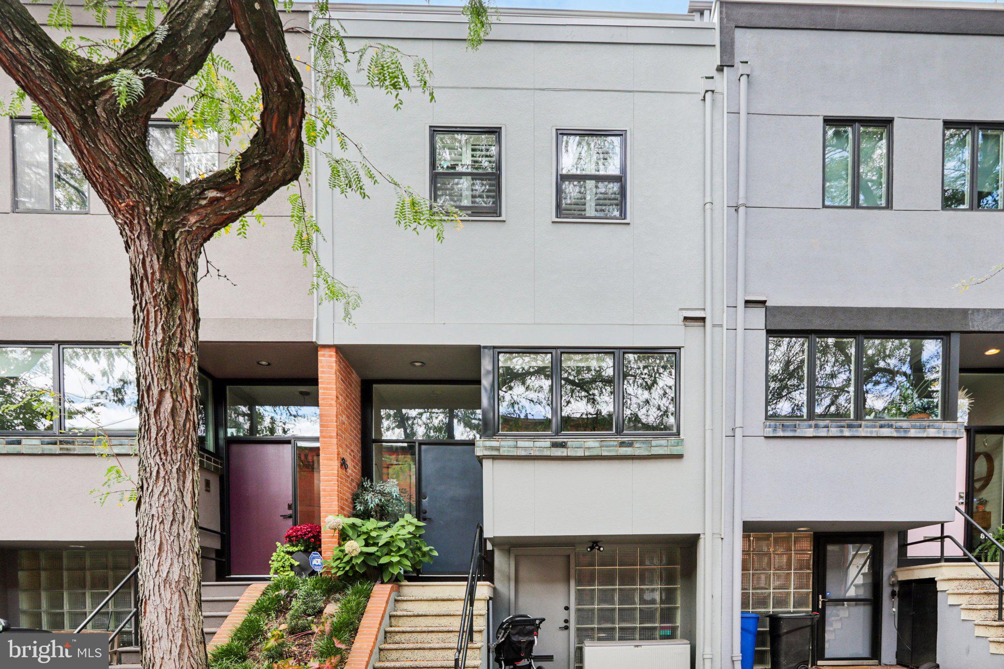 816 N NEWKIRK STREET