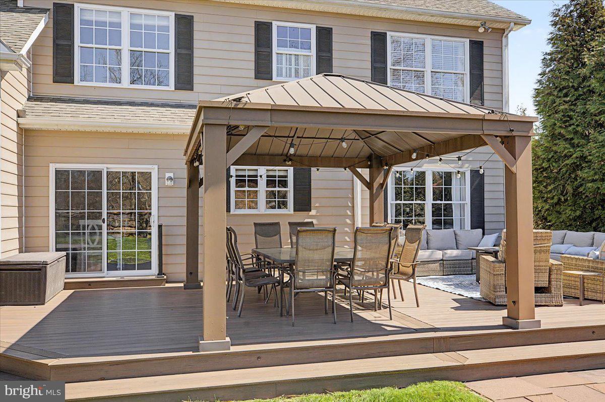 RIDINGS OF WARWICK - Residential