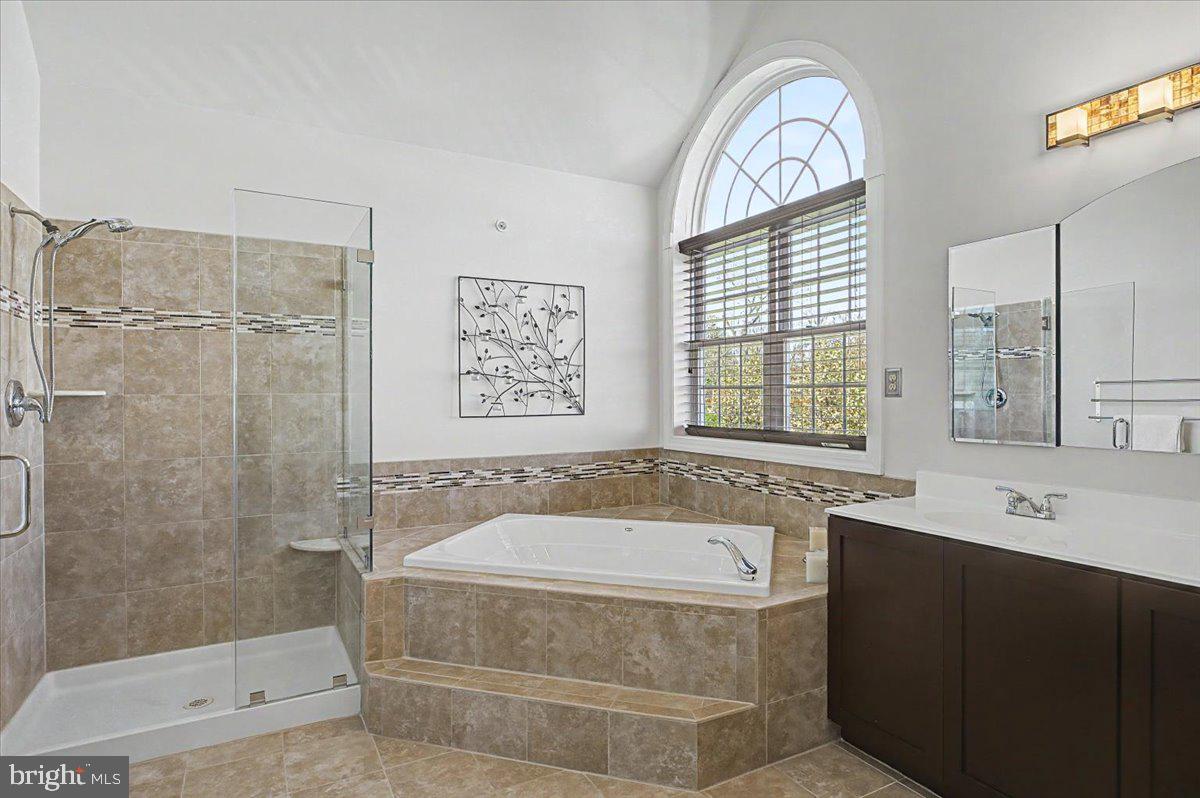 RIDINGS OF WARWICK - Residential