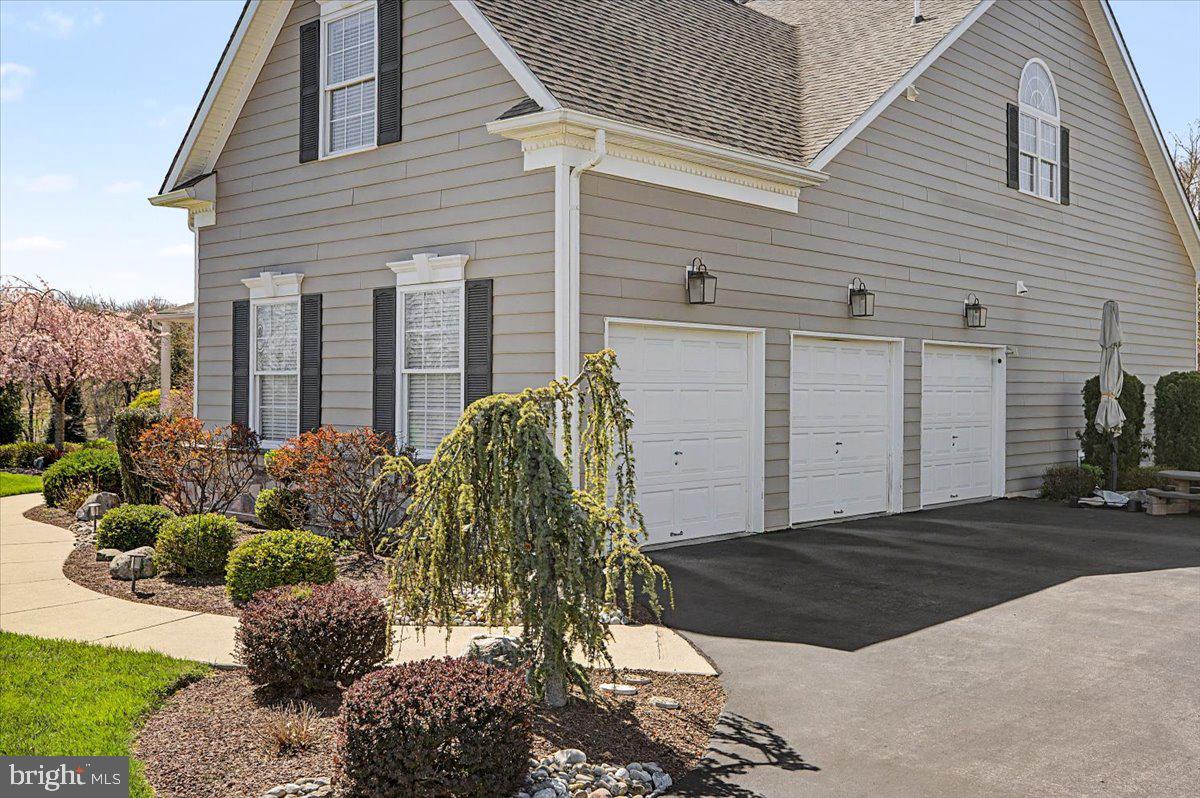 RIDINGS OF WARWICK - Residential