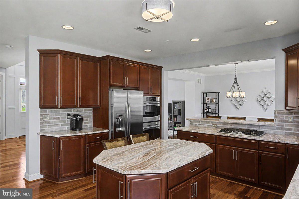 RIDINGS OF WARWICK - Residential