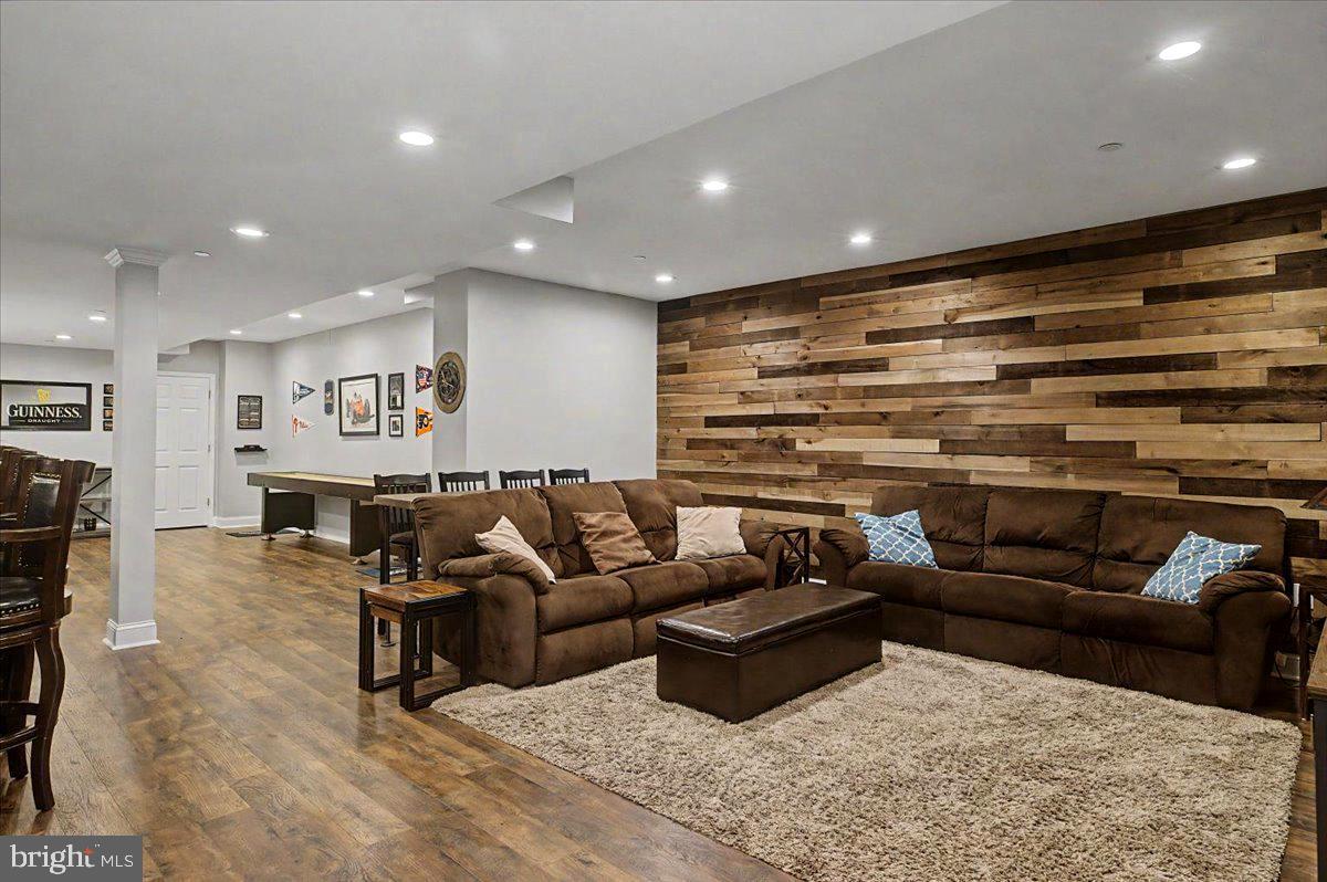 RIDINGS OF WARWICK - Residential