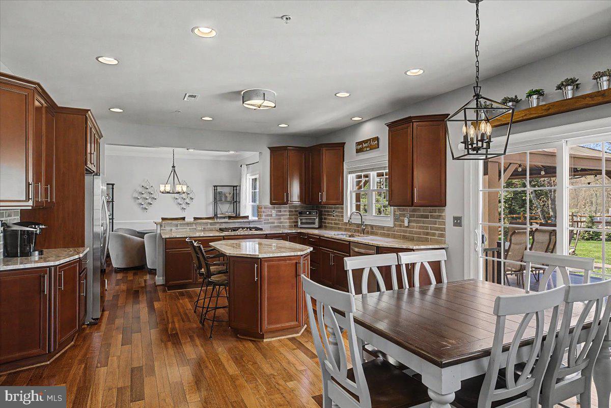 RIDINGS OF WARWICK - Residential