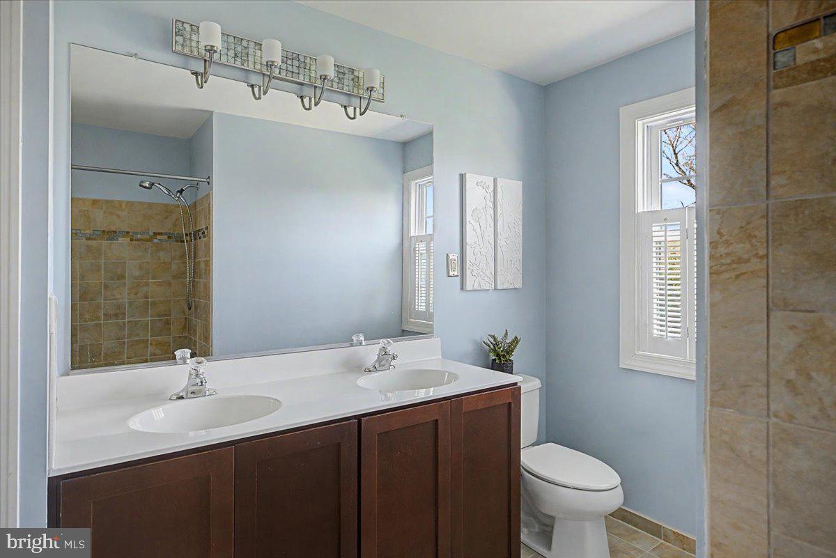 RIDINGS OF WARWICK - Residential