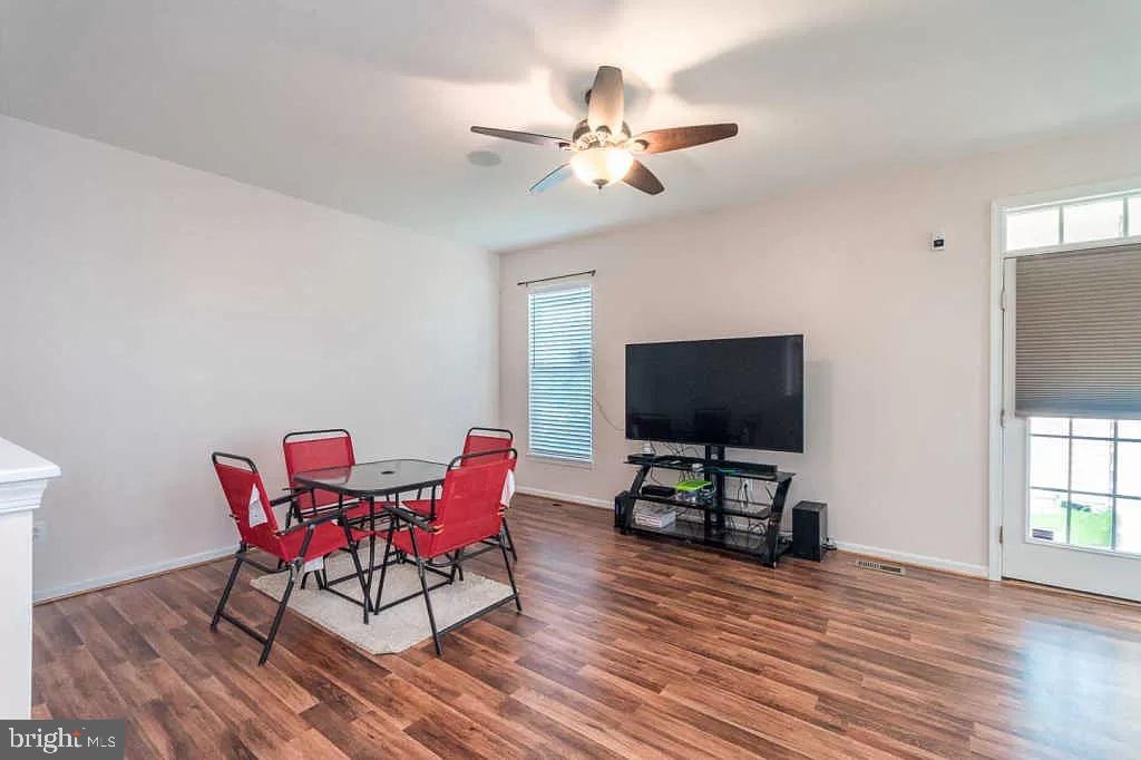 HUNTFIELD - Residential Lease