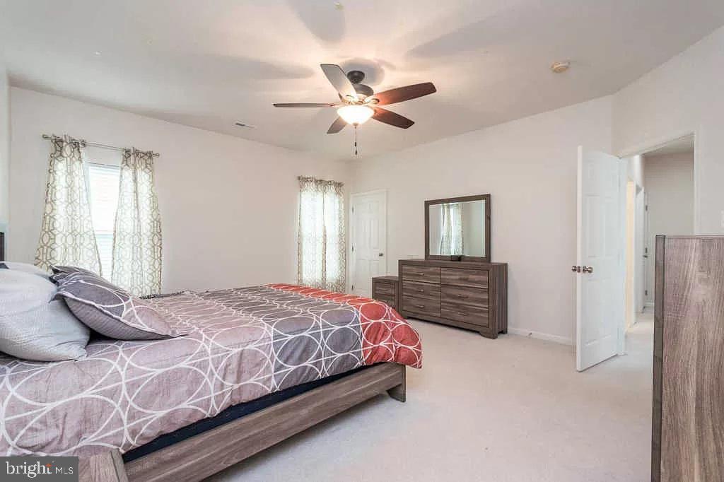 HUNTFIELD - Residential Lease