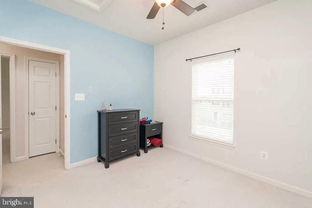 HUNTFIELD - Residential Lease