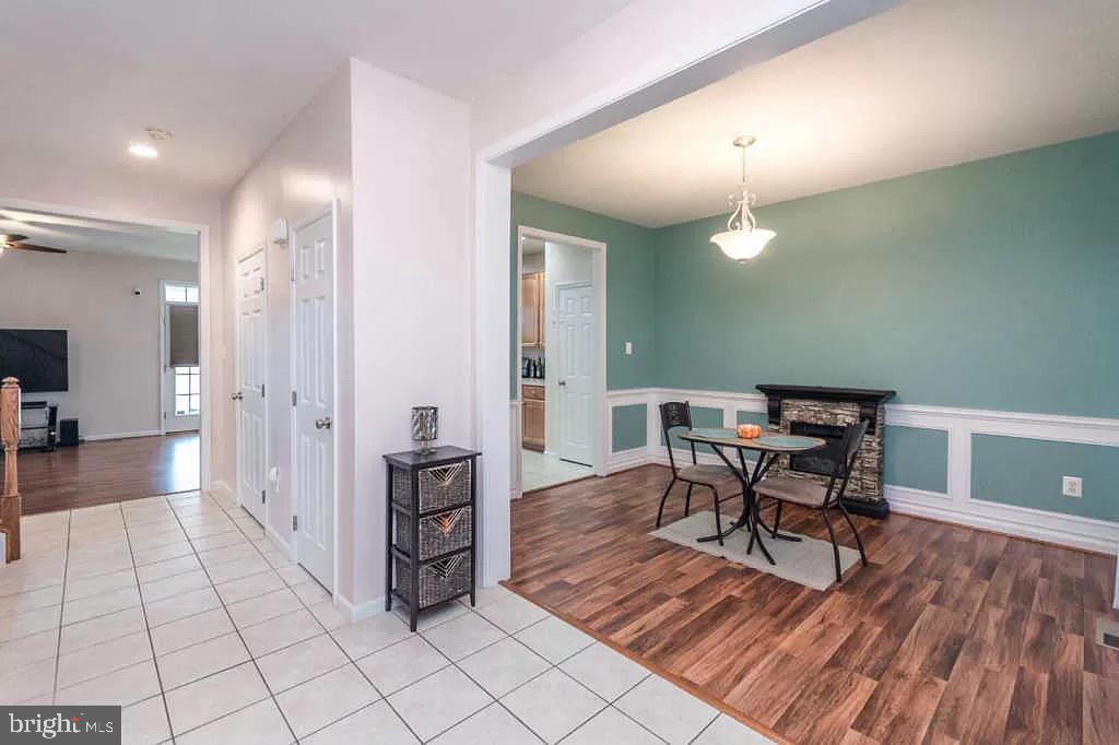 HUNTFIELD - Residential Lease