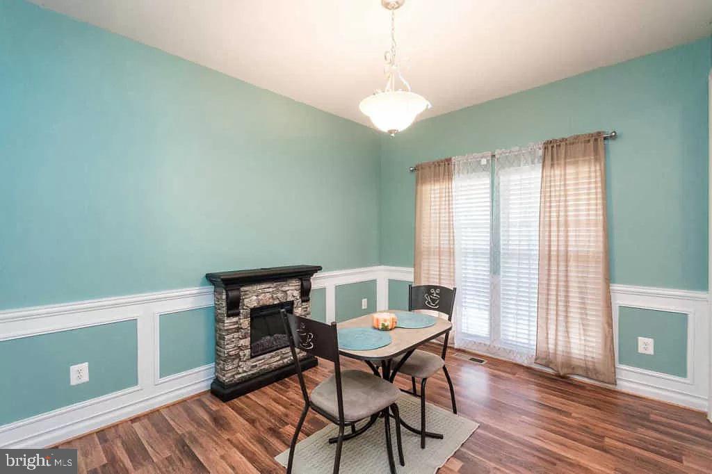 HUNTFIELD - Residential Lease