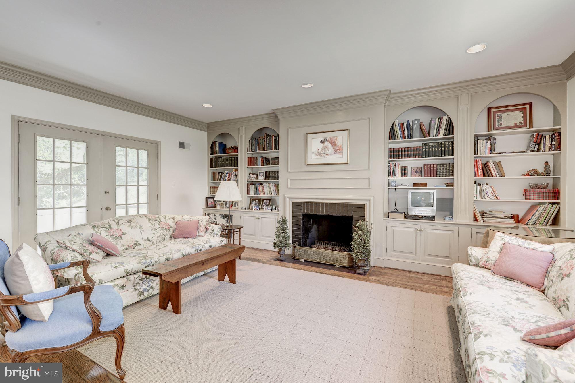 WESTMORELAND HILLS - Residential