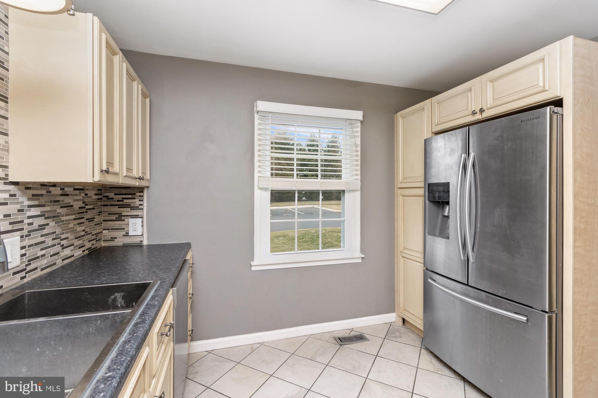 HARLAN SQUARE CONDOMINIUMS - Residential Lease