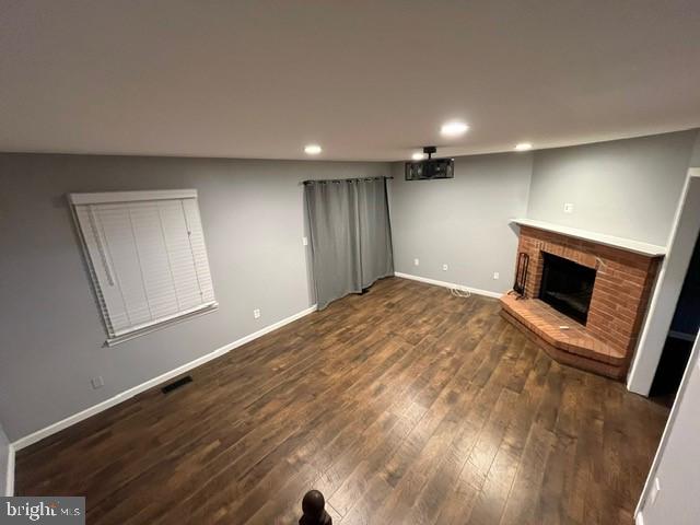 HARLAN SQUARE CONDOMINIUMS - Residential Lease