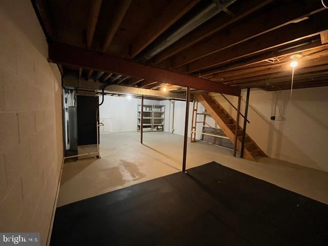 HARLAN SQUARE CONDOMINIUMS - Residential Lease